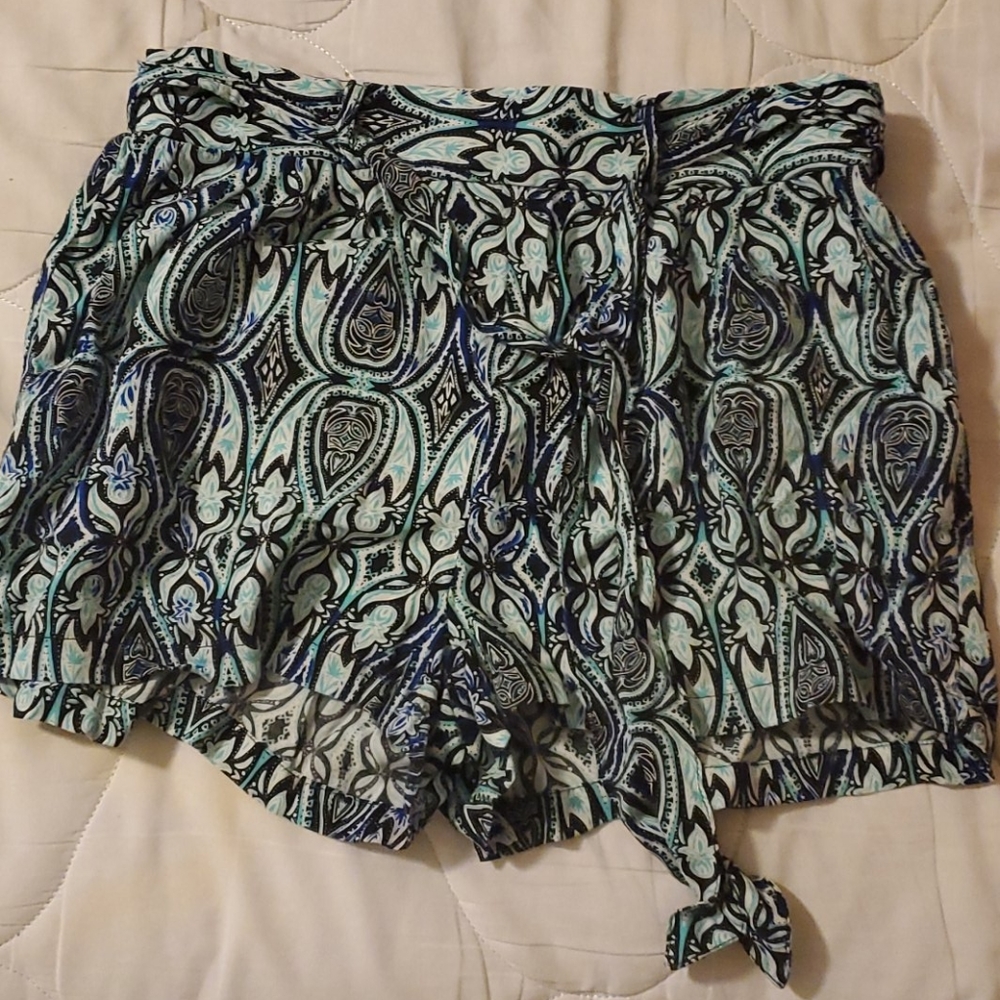 Paisley print shorts